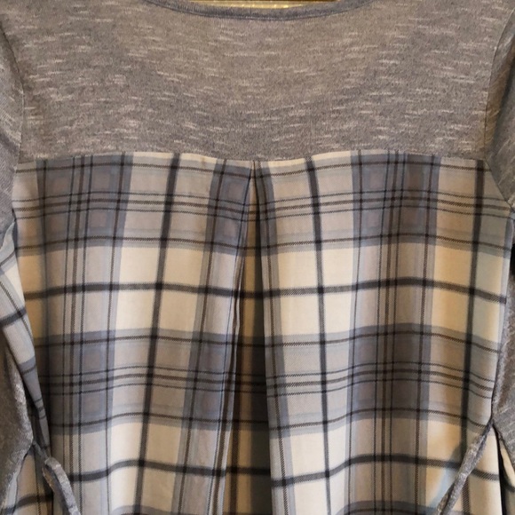 Motherhood Maternity Gray & Plaid Blouse size M - Picture 3 of 7